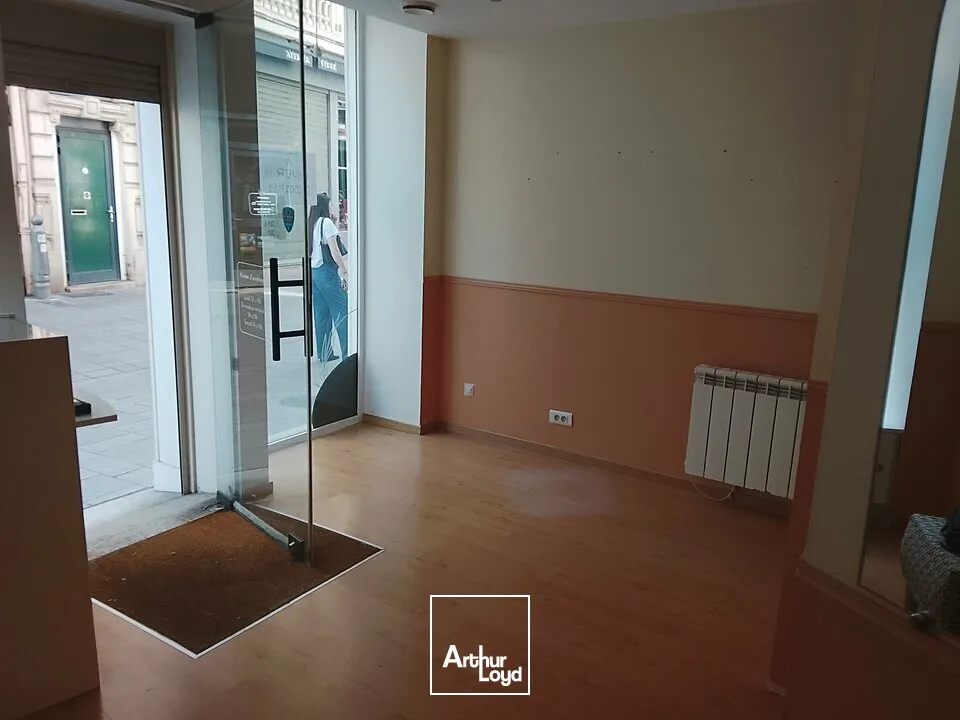 Locaux commerciaux - Location - CHALON SUR SAONE - 71100 - 70-70 - 7751477