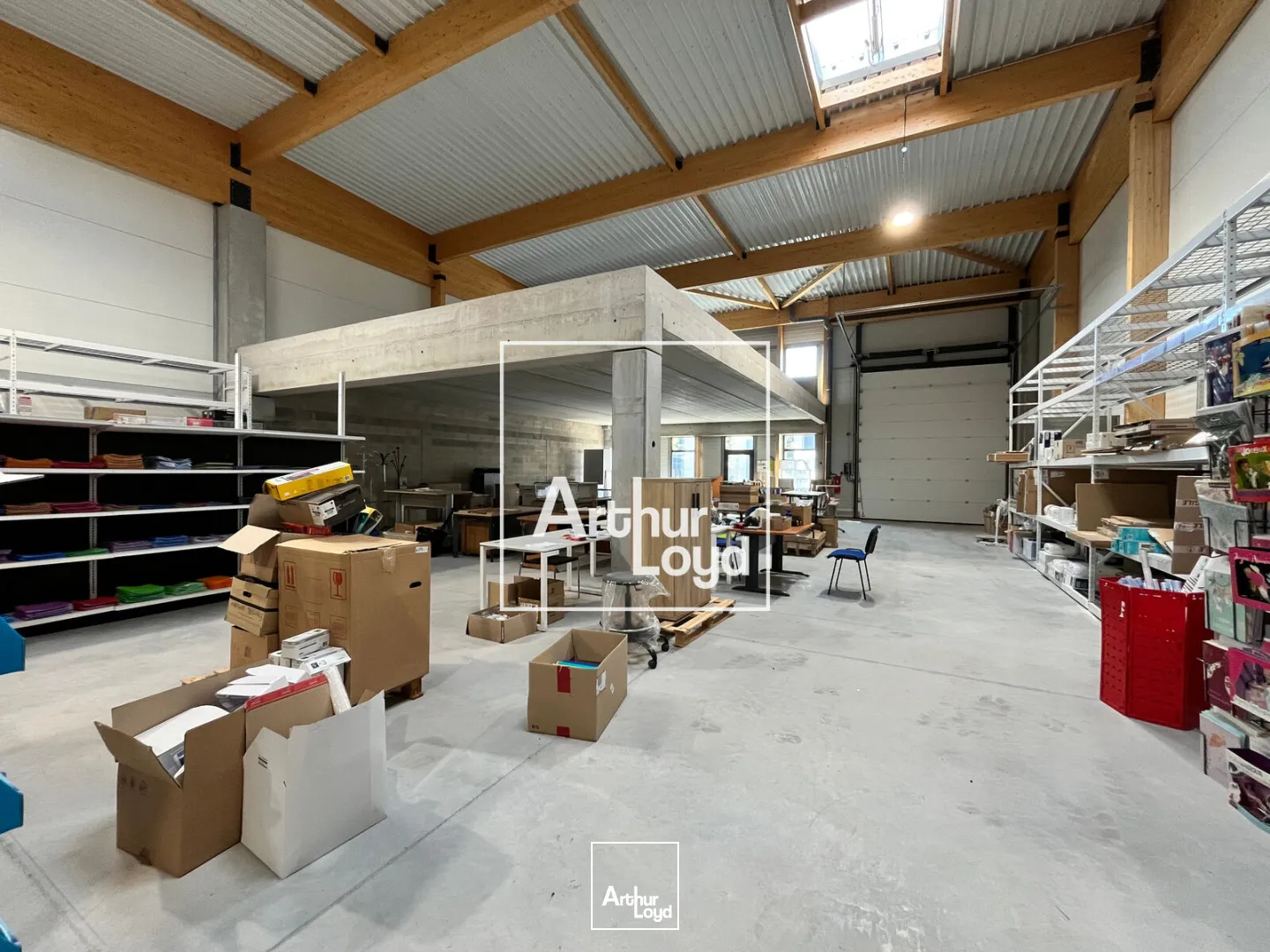 Locaux d'activité & Entrepôts - Location - GALLARGUES LE MONTUEUX - 30660 - 110.2-3945.2 - 7751591