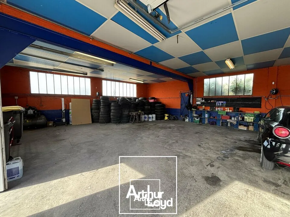 Locaux d'activité & Entrepôts - Location - COSNAC - 19360 - 228-228 - 7752316