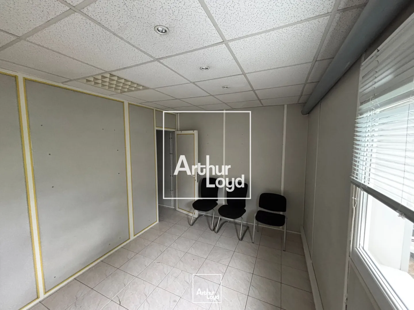 Locaux d'activité & Entrepôts - Vente - NIMES - 30900 - 190-190 - 7752457