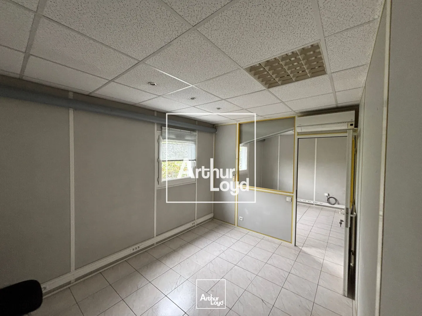 Locaux d'activité & Entrepôts - Vente - NIMES - 30900 - 190-190 - 7752458