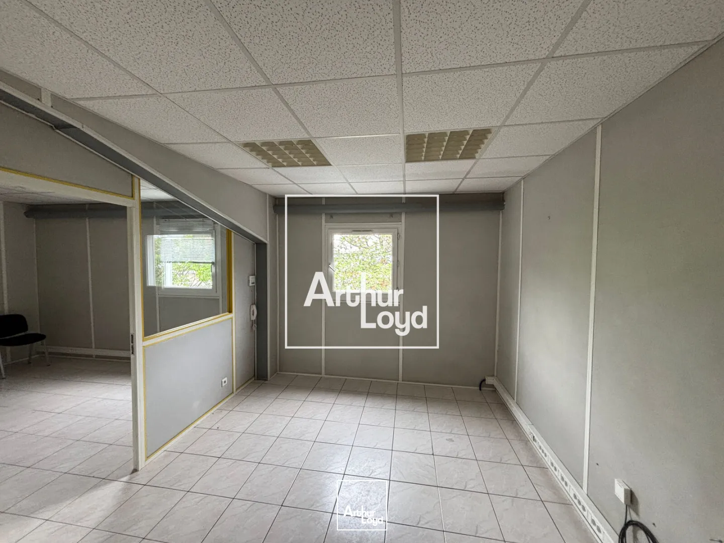 Locaux d'activité & Entrepôts - Vente - NIMES - 30900 - 190-190 - 7752456