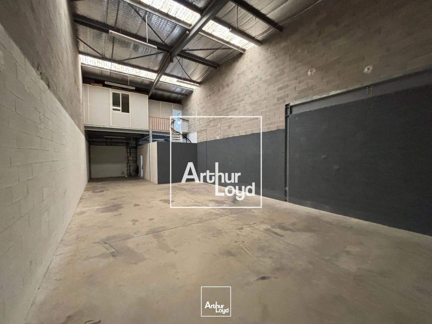 Locaux d'activité & Entrepôts - Vente - NIMES - 30900 - 190-190 - 7752454
