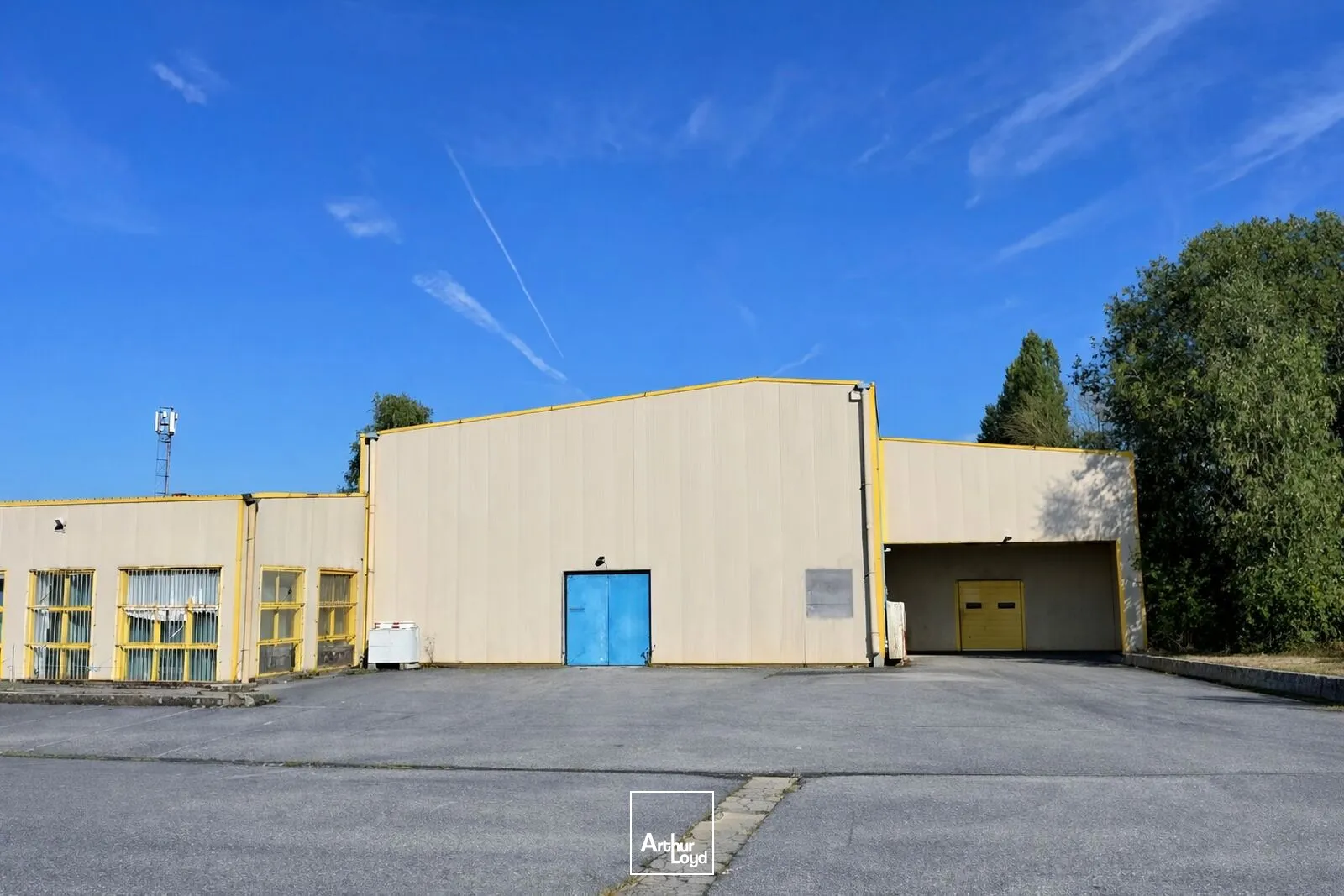 Locaux d'activité & Entrepôts - Location - VILLERS COTTERETS - 02600 - 860-860 - 7752461