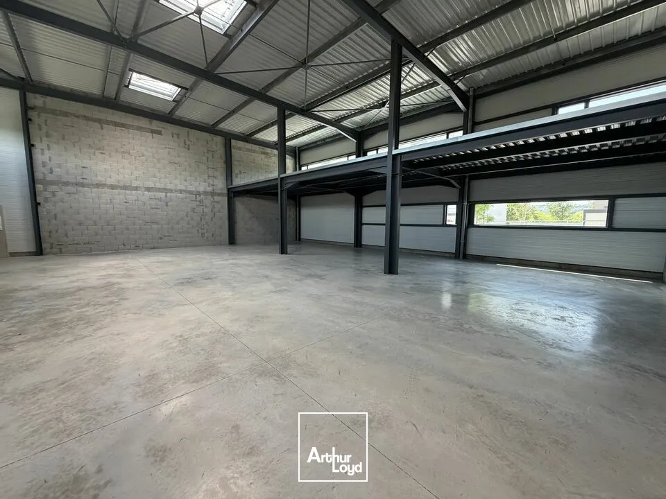 Locaux d'activité & Entrepôts - Vente - VALENCE - 26000 - 133-399 - 7753098