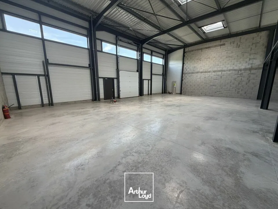 Locaux d'activité & Entrepôts - Vente - VALENCE - 26000 - 133-399 - 7753097