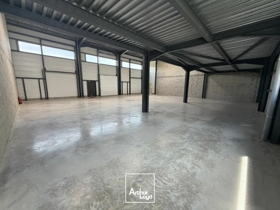 Locaux d'activité & Entrepôts - Vente - VALENCE - 26000 - 133-399 - 7753099