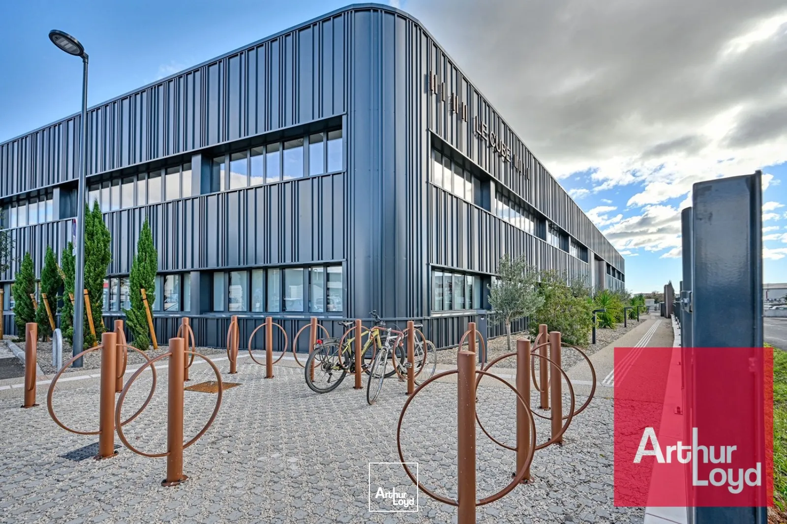Bureaux - Vente - MAUGUIO - 34130 - 588.97-3265.61 - 7753330