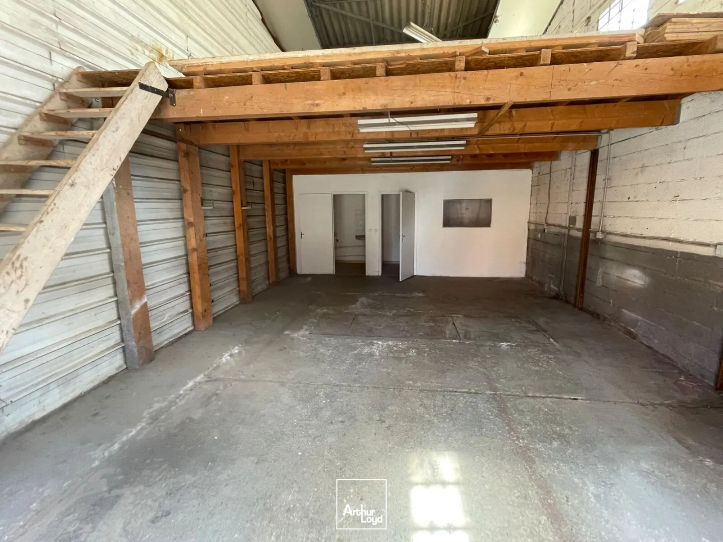 Locaux d'activité & Entrepôts - Location - SAUVIAN - 34410 - 26-596 - 7753673