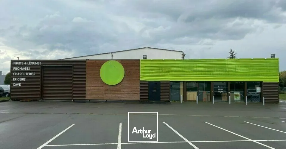 Locaux commerciaux - Vente - LUÇON - 85400 - 570-570 - 7754047