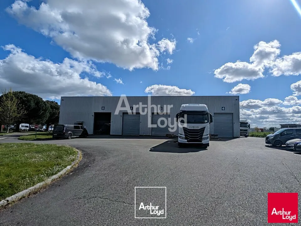 Locaux d'activité & Entrepôts - Location - LA MÉZIÈRE - 35520 - 2640-2640 - 7754082