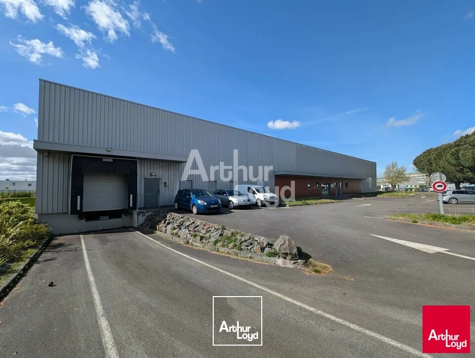Locaux d'activité & Entrepôts - Location - LA MÉZIÈRE - 35520 - 2640-2640 - 7754080