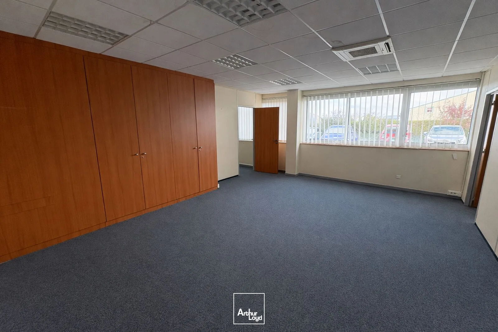 Locaux d'activité & Entrepôts - Location - SAINT JEAN DE LA RUELLE - 45140 - 467-467 - 7754330