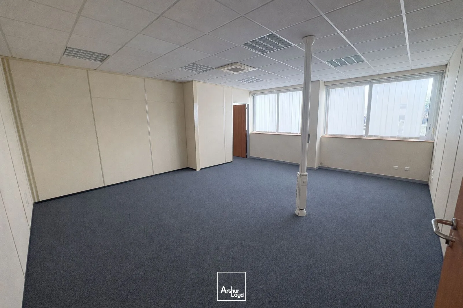 Locaux d'activité & Entrepôts - Location - SAINT JEAN DE LA RUELLE - 45140 - 467-467 - 7754331