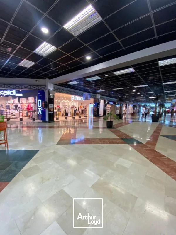 Locaux commerciaux - Cession - Le Lamentin - 97232 - 66-66 - 7754784