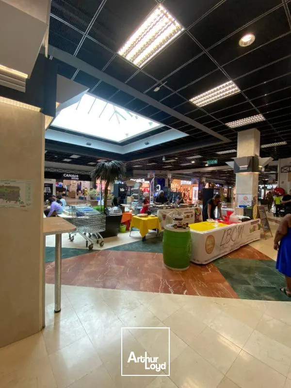 Locaux commerciaux - Cession - Le Lamentin - 97232 - 66-66 - 7754785