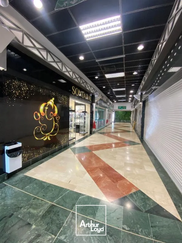 Locaux commerciaux - Cession - Le Lamentin - 97232 - 66-66 - 7754786