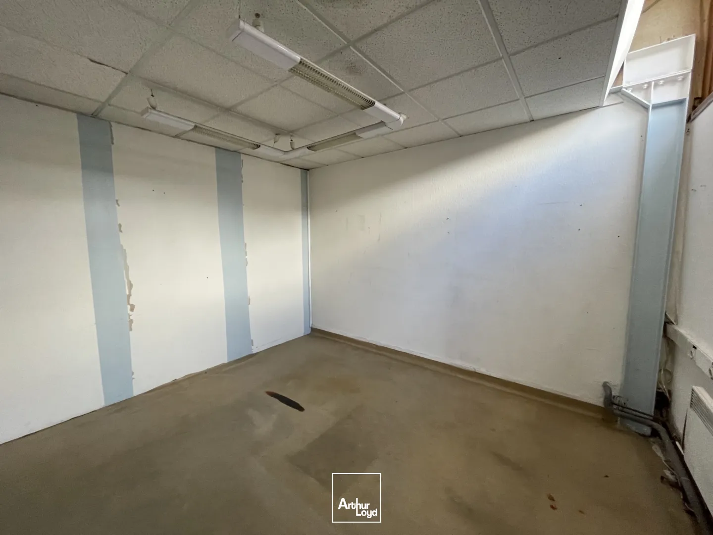 Locaux d'activité & Entrepôts - Location - SOTTEVILLE LES ROUEN - 76300 - 235-235 - 7754958