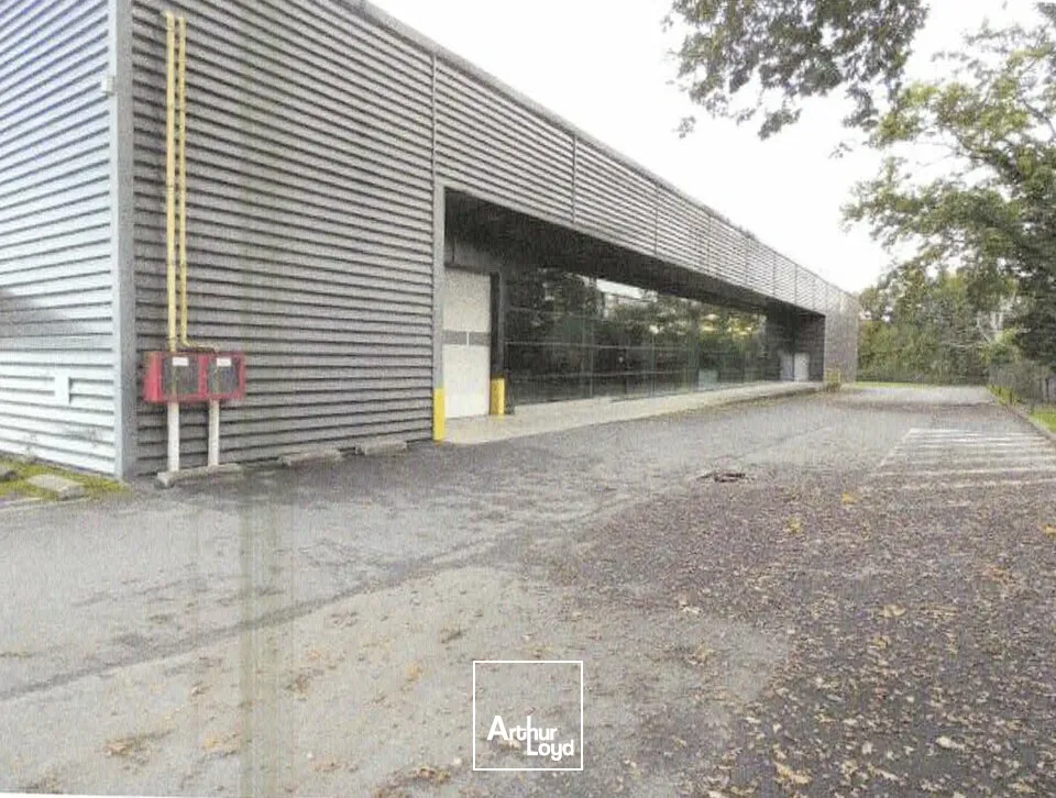Locaux d'activité & Entrepôts - Location - SAINT PANTALEON DE LARCHE - 19600 - 3070-3070 - 7756431