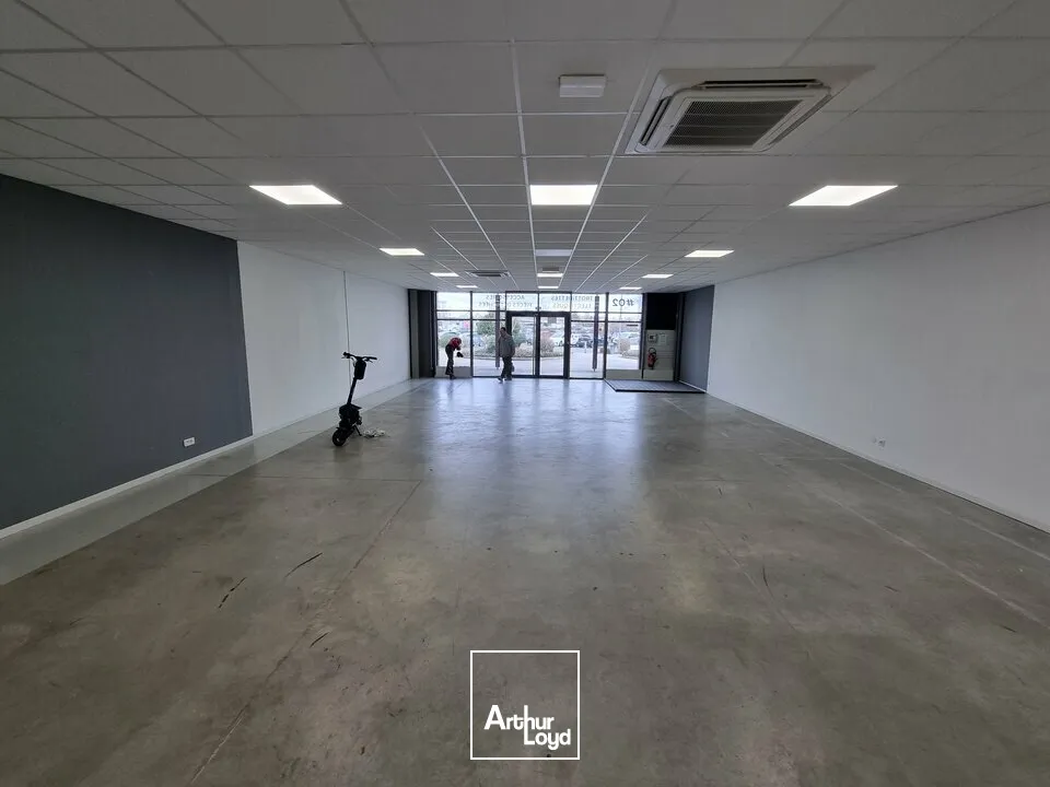 Locaux commerciaux - Location - BESSINES - 79000 - 180-180 - 7756501