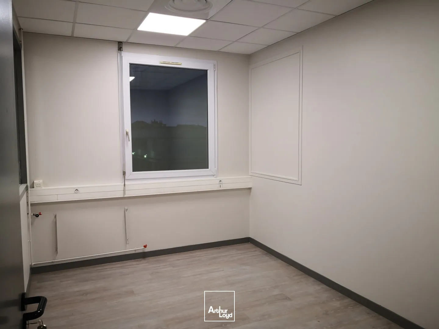 Bureaux - Location - ROANNE - 42300 - 120-120 - 7757043