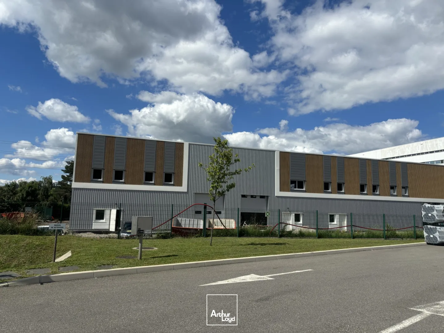 Locaux d'activité & Entrepôts - Location - SAINT ETIENNE - 42000 - 216-2546 - 7757144
