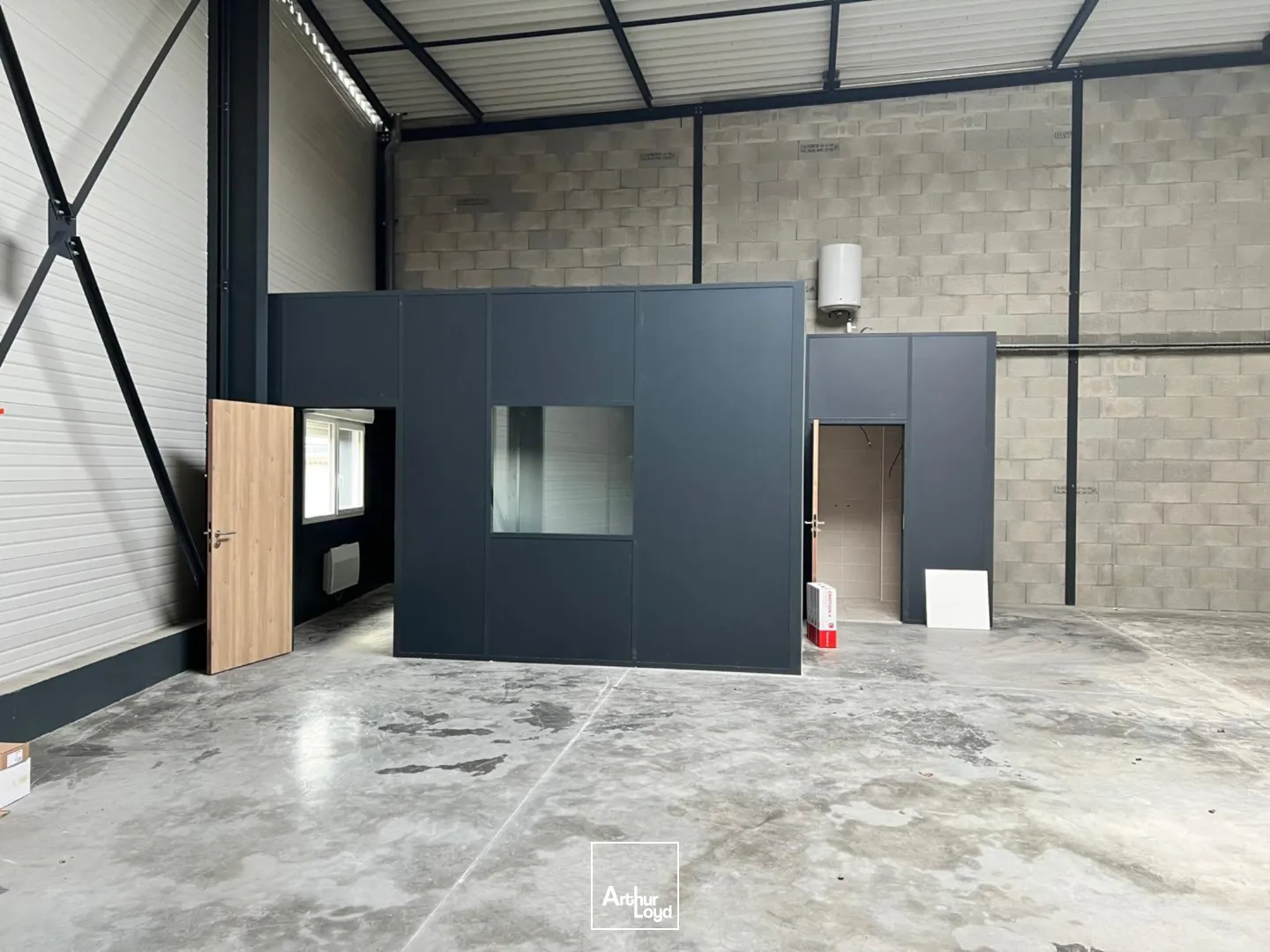 Locaux d'activité & Entrepôts - Location - SAVIGNEUX - 42600 - 186-186 - 7757277