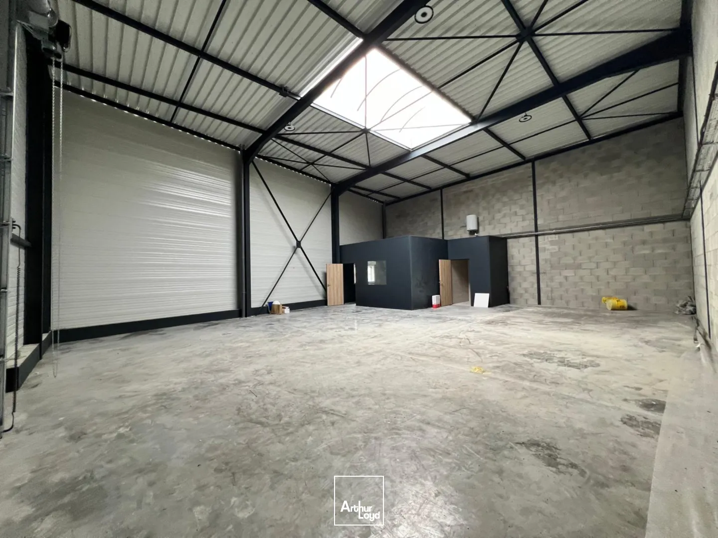 Locaux d'activité & Entrepôts - Location - SAVIGNEUX - 42600 - 186-186 - 7757274