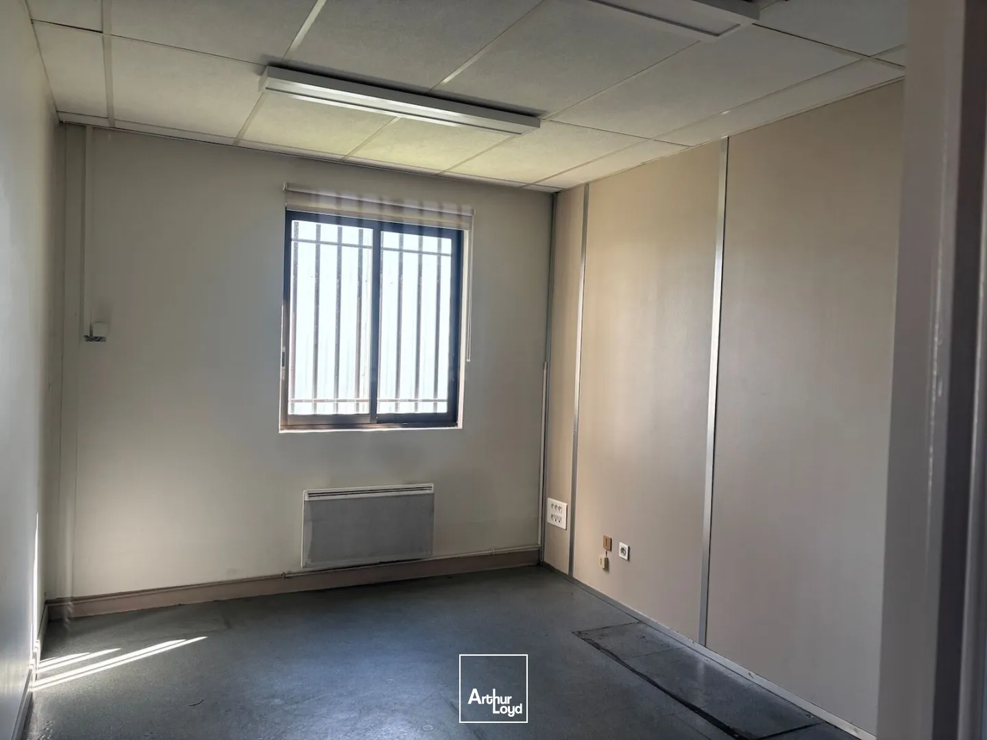 Locaux d'activité & Entrepôts - Location - SAINT ETIENNE - 42000 - 900-900 - 7757397