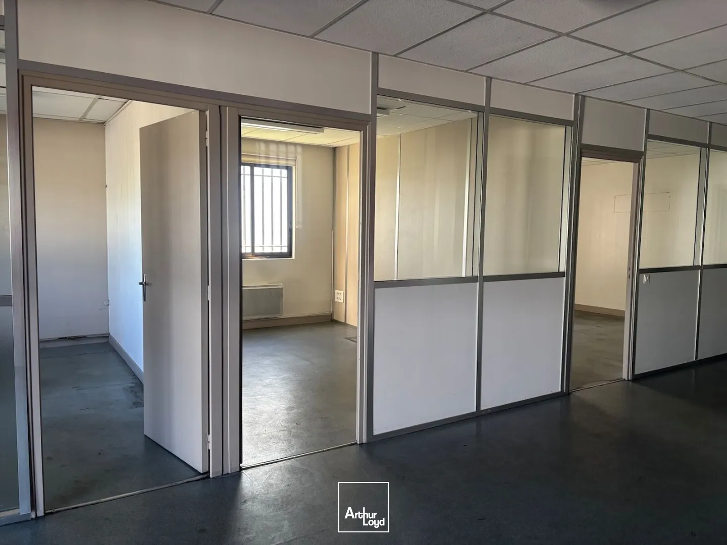 Locaux d'activité & Entrepôts - Location - SAINT ETIENNE - 42000 - 900-900 - 7757398