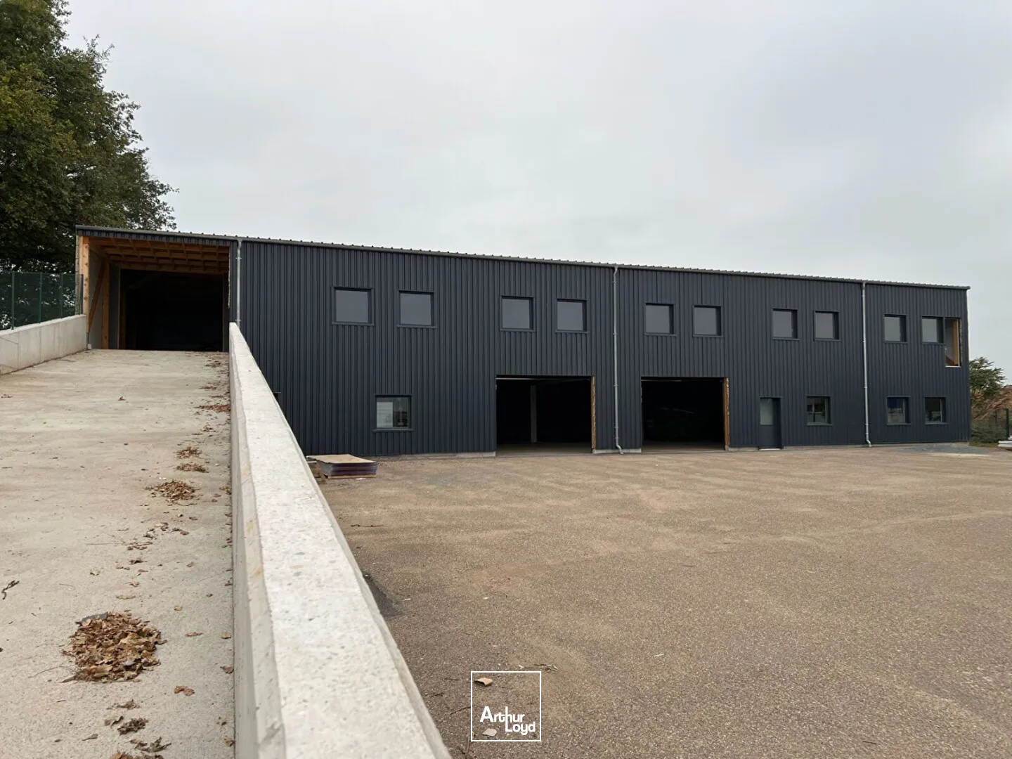 Locaux d'activité & Entrepôts - Location - RIORGES - 42153 - 650-650 - 7757515