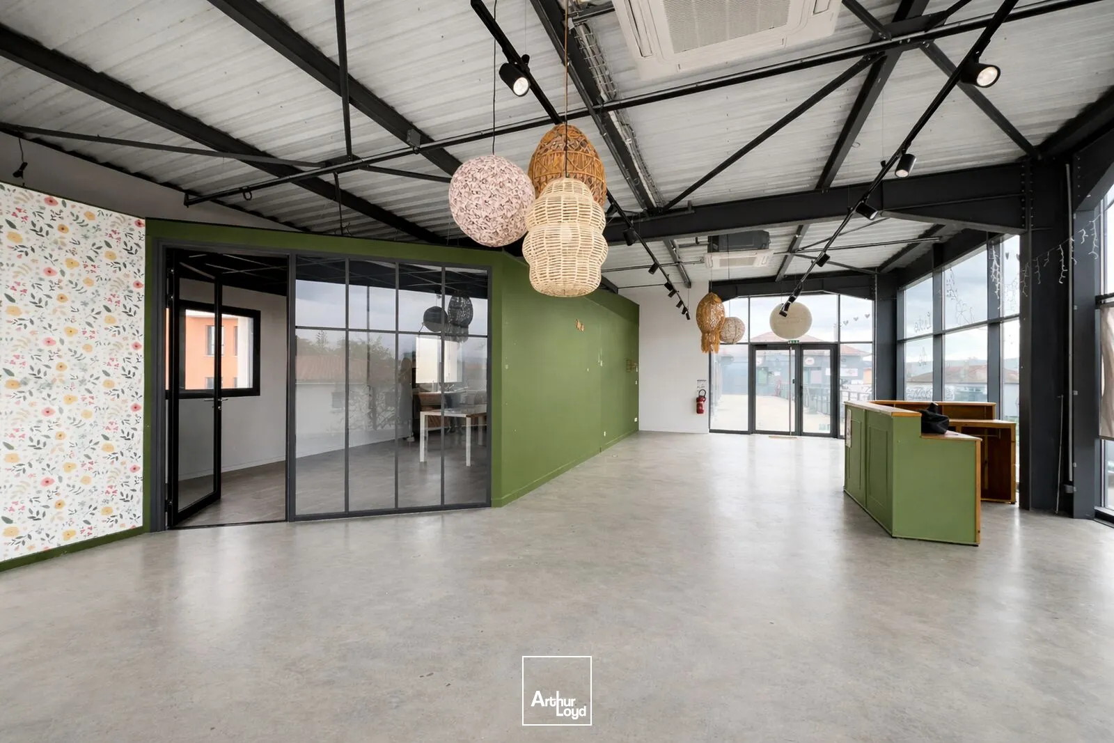 Locaux commerciaux - Location - VEAUCHE - 42340 - 222-222 - 7757586