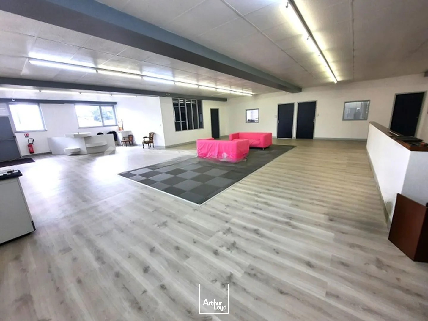 Locaux d'activité & Entrepôts - Vente - BALBIGNY - 42510 - 551.53-551.53 - 7757593