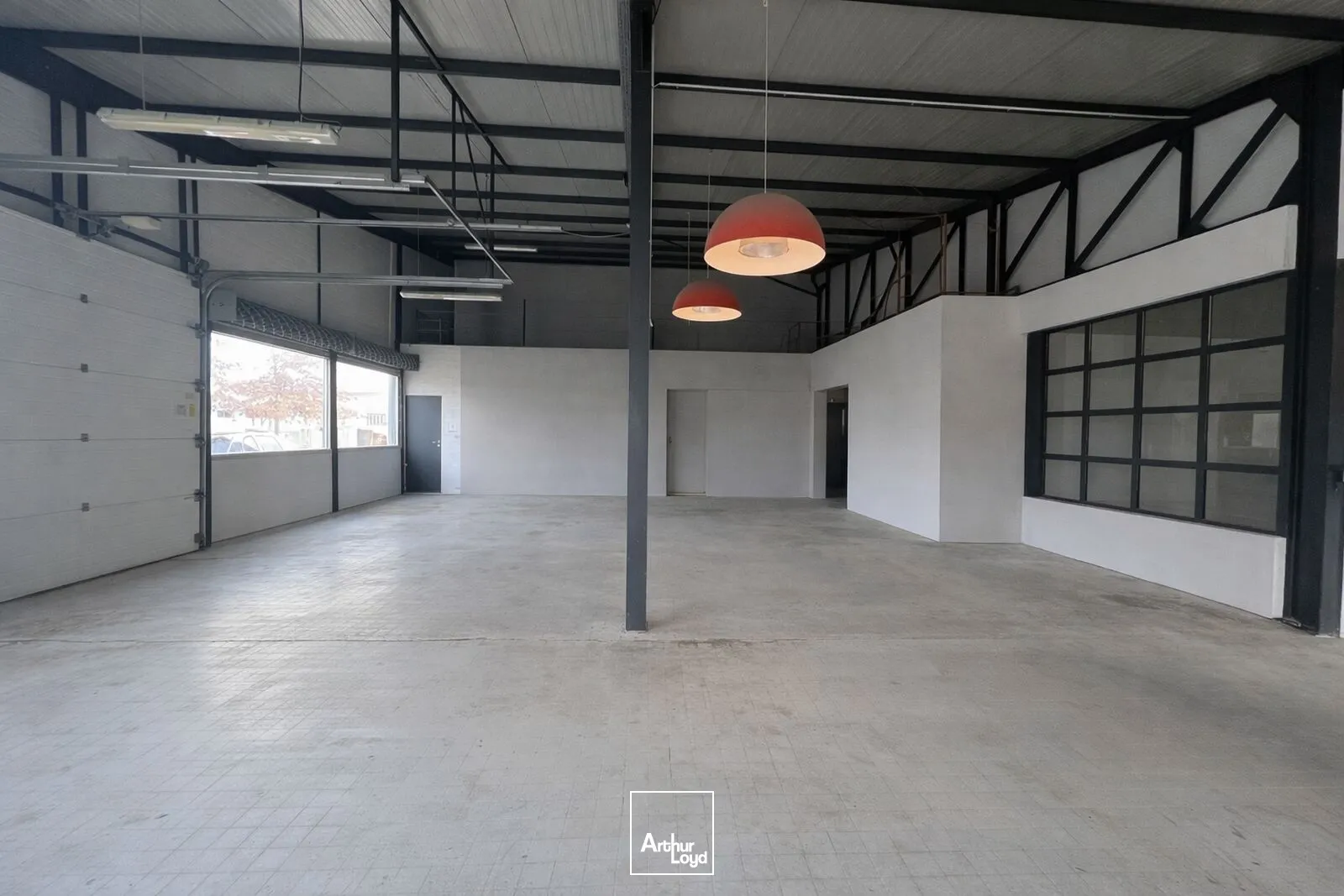 Locaux d'activité & Entrepôts - Location - MONTBRISON - 42600 - 166-560 - 7757643