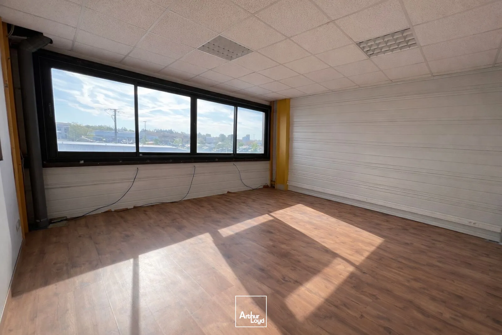Locaux commerciaux - Location - FEURS - 42110 - 305-305 - 7757760