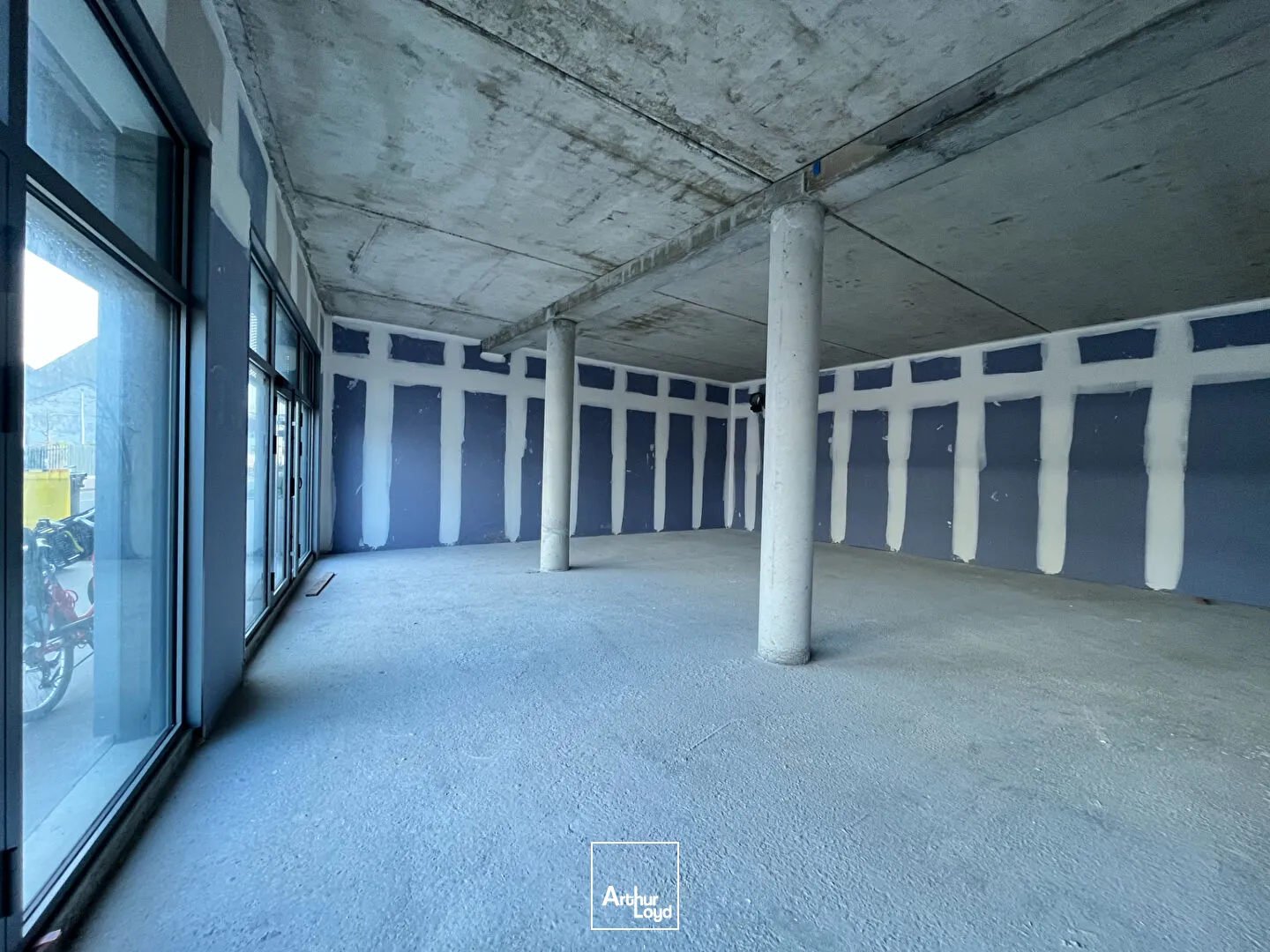 Locaux commerciaux - Location - CAEN - 14000 - 120.92-120.92 - 7757941