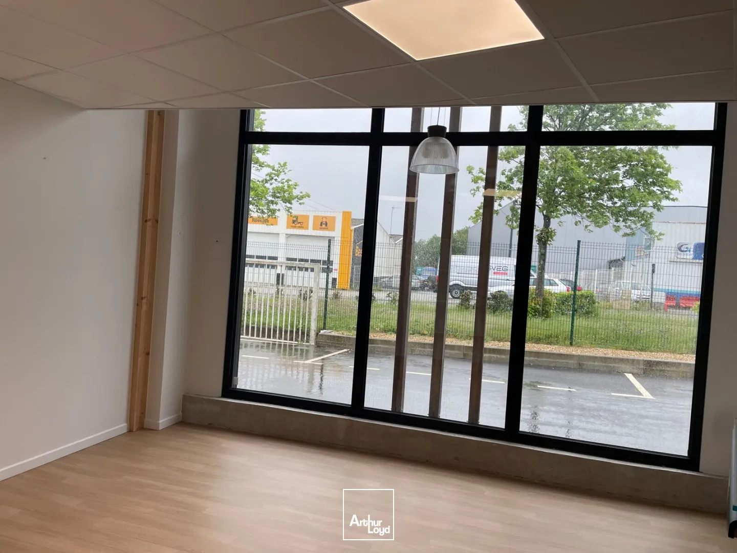Locaux d'activité & Entrepôts - Location - SAINT AVE - 56890 - 225-225 - 7758306