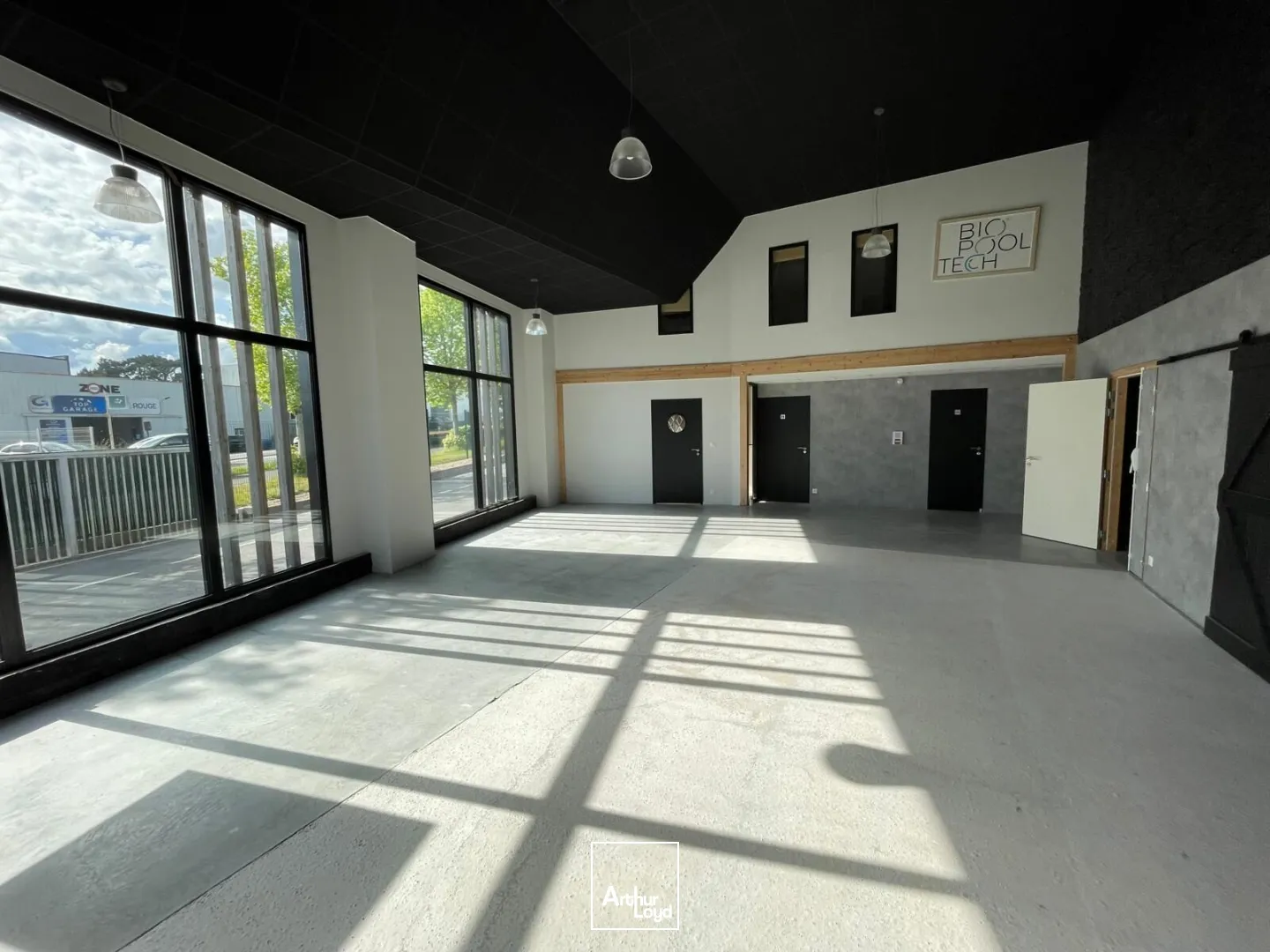 Locaux d'activité & Entrepôts - Location - SAINT AVE - 56890 - 225-225 - 7758304