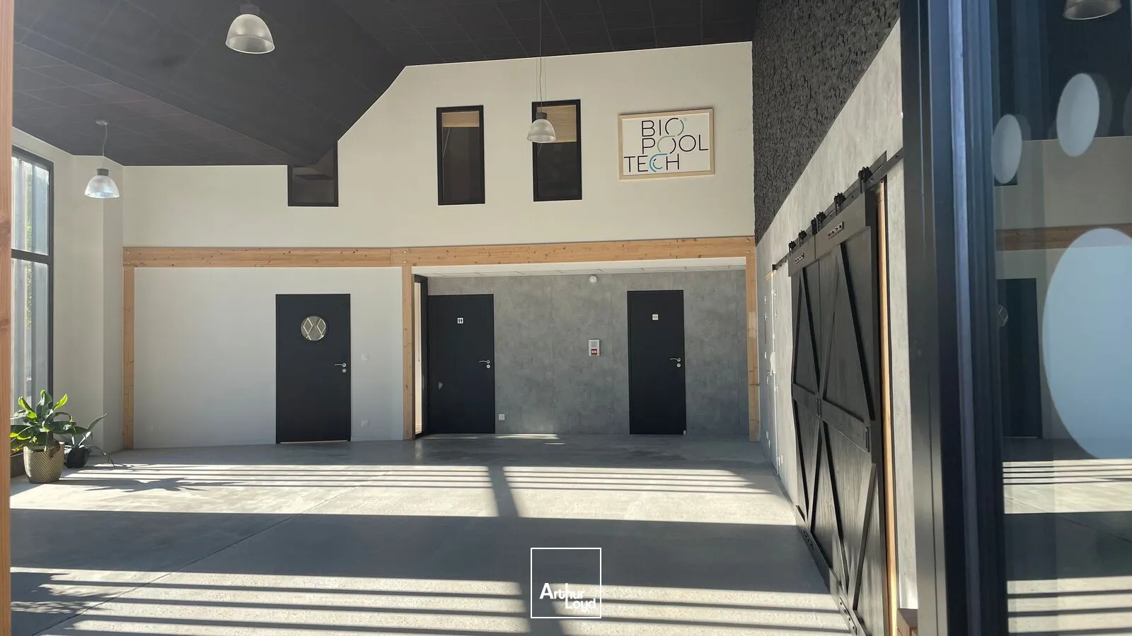 Locaux d'activité & Entrepôts - Location - SAINT AVE - 56890 - 225-225 - 7758308