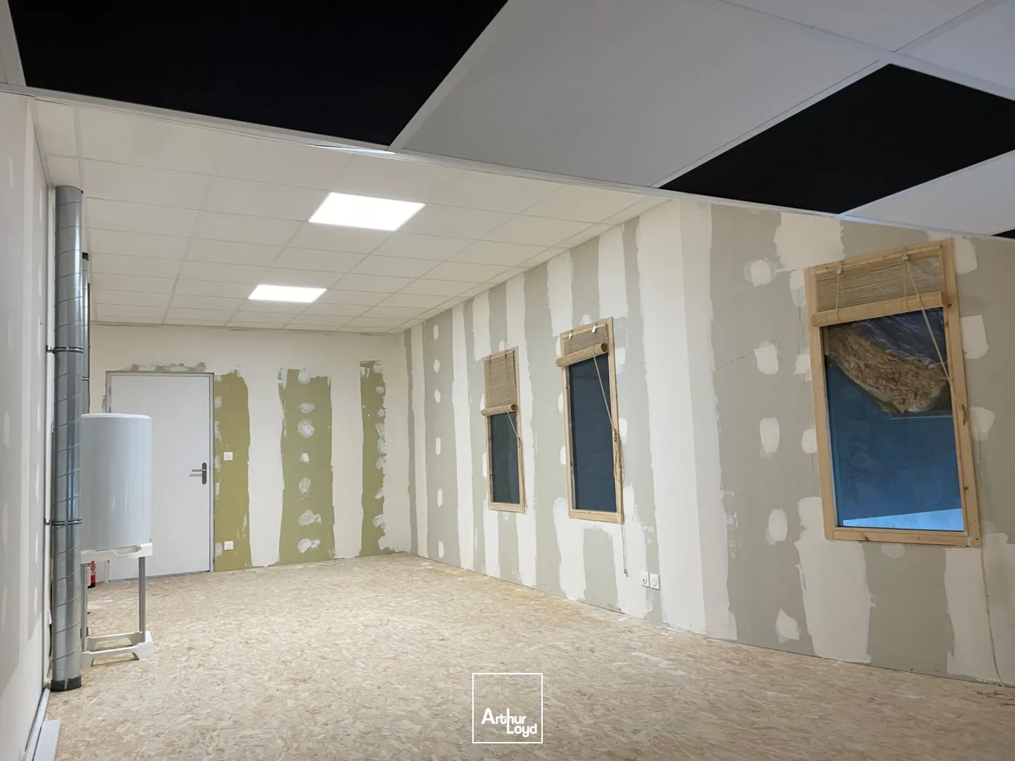 Locaux d'activité & Entrepôts - Location - SAINT AVE - 56890 - 225-225 - 7758311