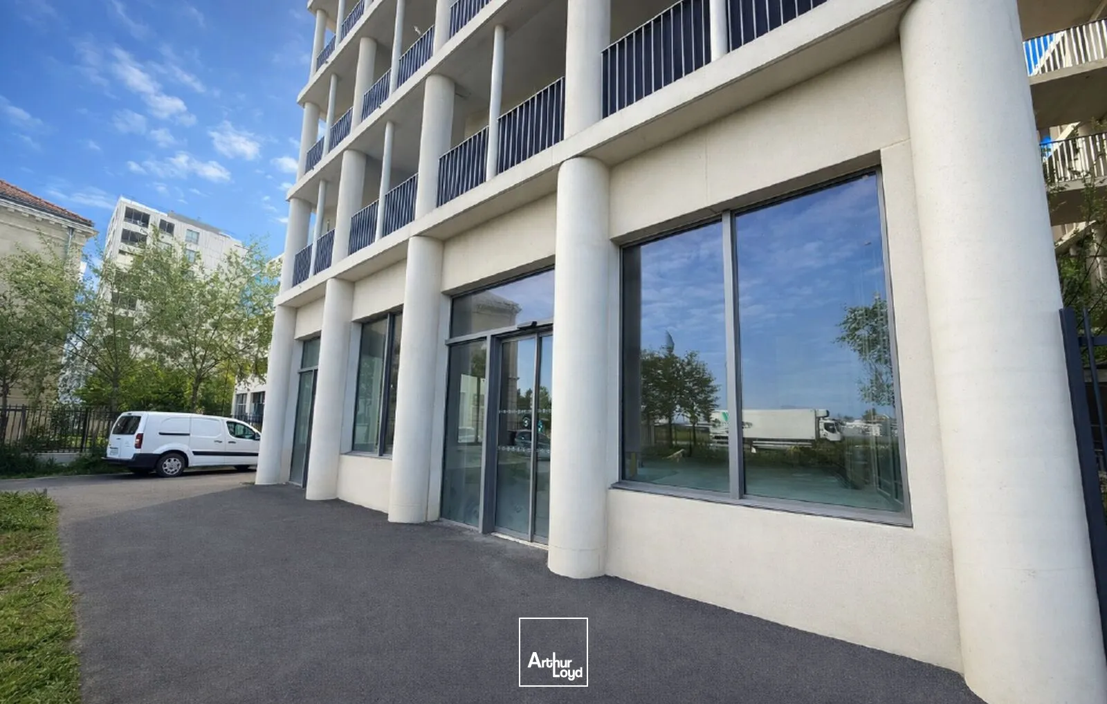 Locaux commerciaux - Location - BORDEAUX - 33100 - 122-122 - 7758316