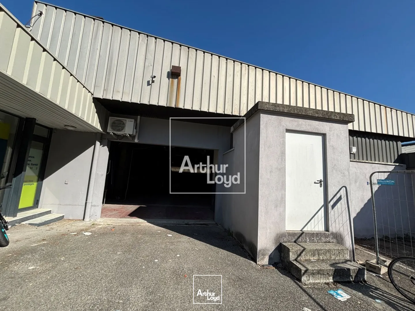 Locaux d'activité & Entrepôts - Location - SAINT EGREVE - 38120 - 343-343 - 7758403