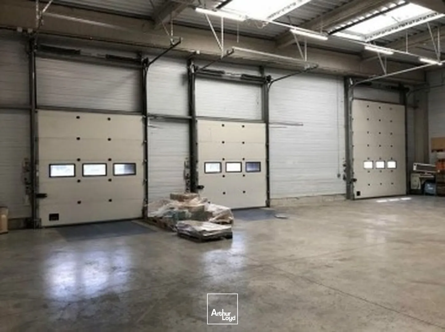 Locaux d'activité & Entrepôts - Location - SARTROUVILLE - 78500 - 3087.7-3087.7 - 7758573