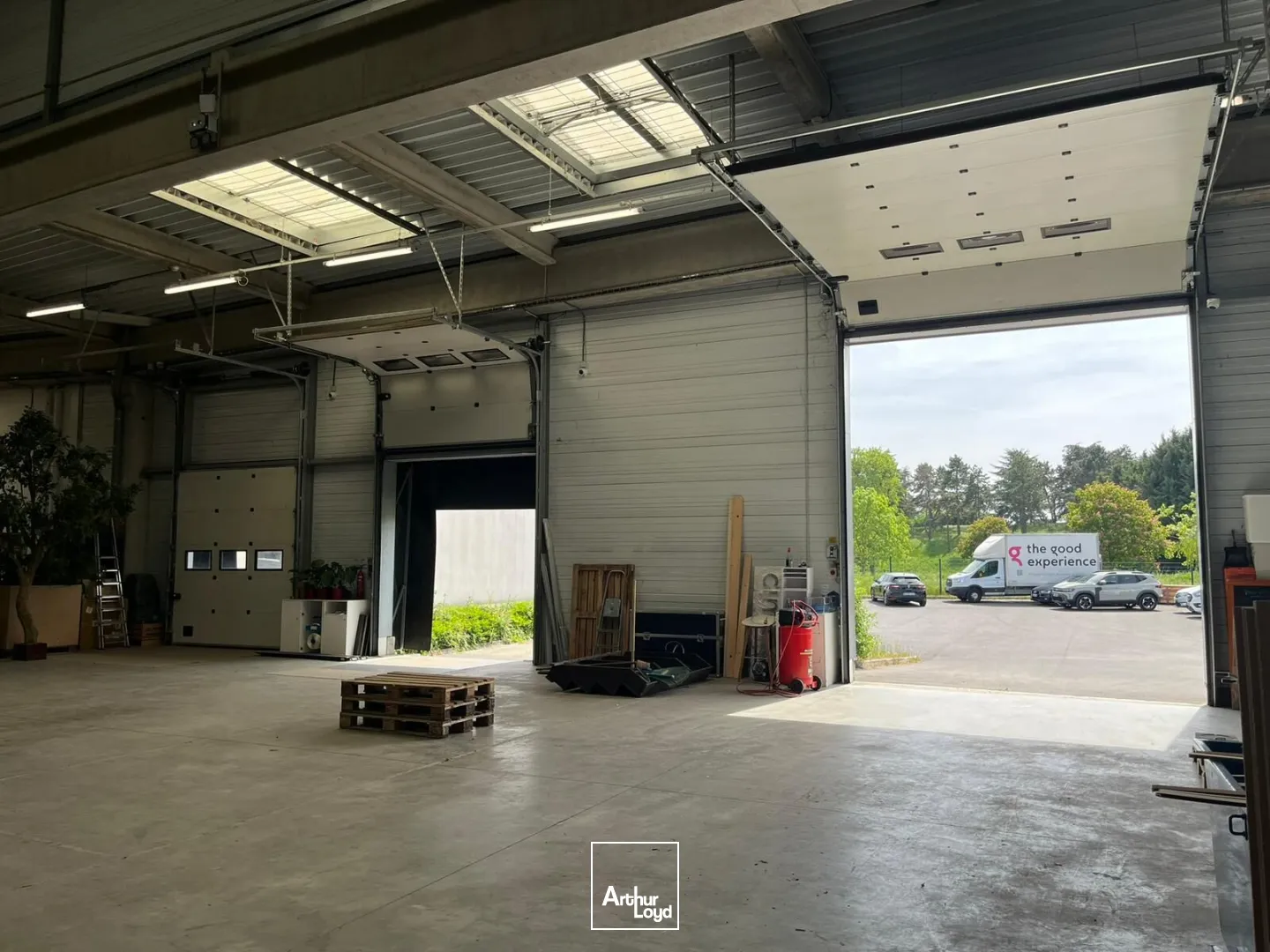 Locaux d'activité & Entrepôts - Location - SARTROUVILLE - 78500 - 3087.7-3087.7 - 7758582