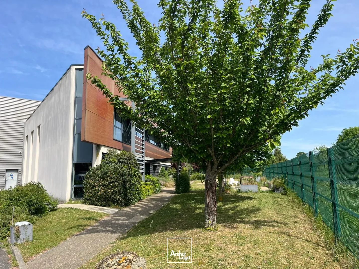 Locaux d'activité & Entrepôts - Location - SARTROUVILLE - 78500 - 3087.7-3087.7 - 7758587
