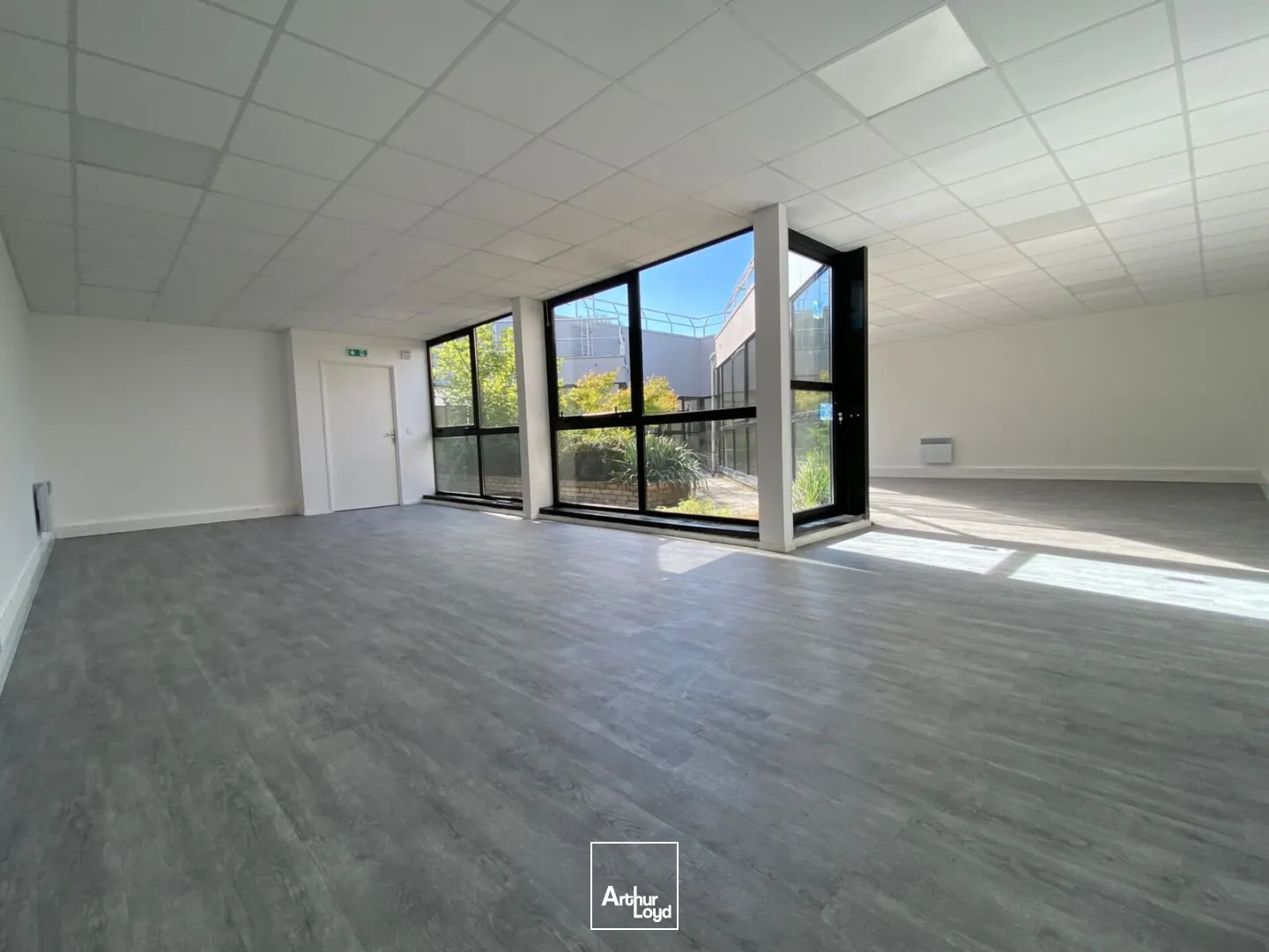 Locaux d'activité & Entrepôts - Location - VILLEBON SUR YVETTE - 91140 - 567-567 - 7758702
