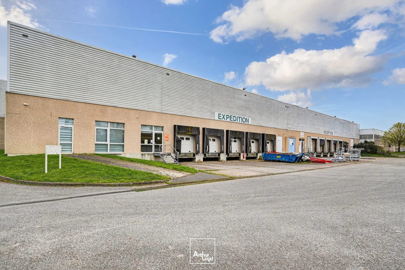 Locaux d'activité & Entrepôts - Location - COIGNIERES - 78310 - 8470-8470 - 7758707