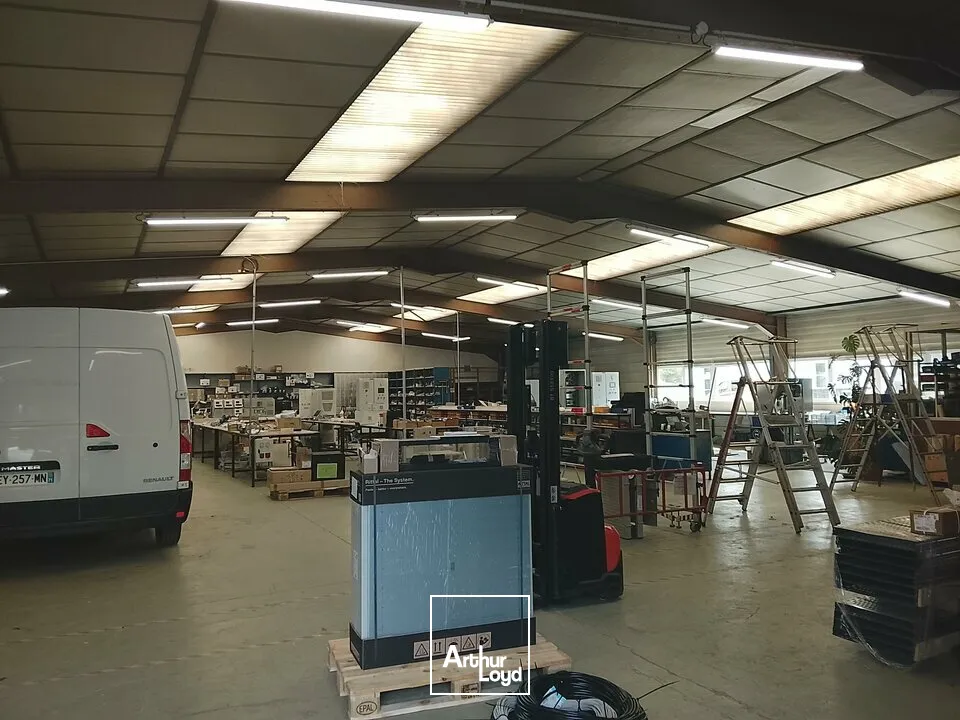 Locaux d'activité & Entrepôts - Location - CRISSEY - 71530 - 1200-1200 - 7758944