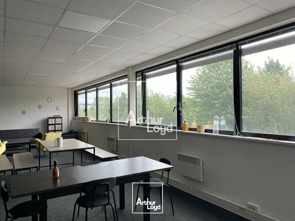 Locaux d'activité & Entrepôts - Location - COMBS LA VILLE - 77380 - 124-3299 - 7758988