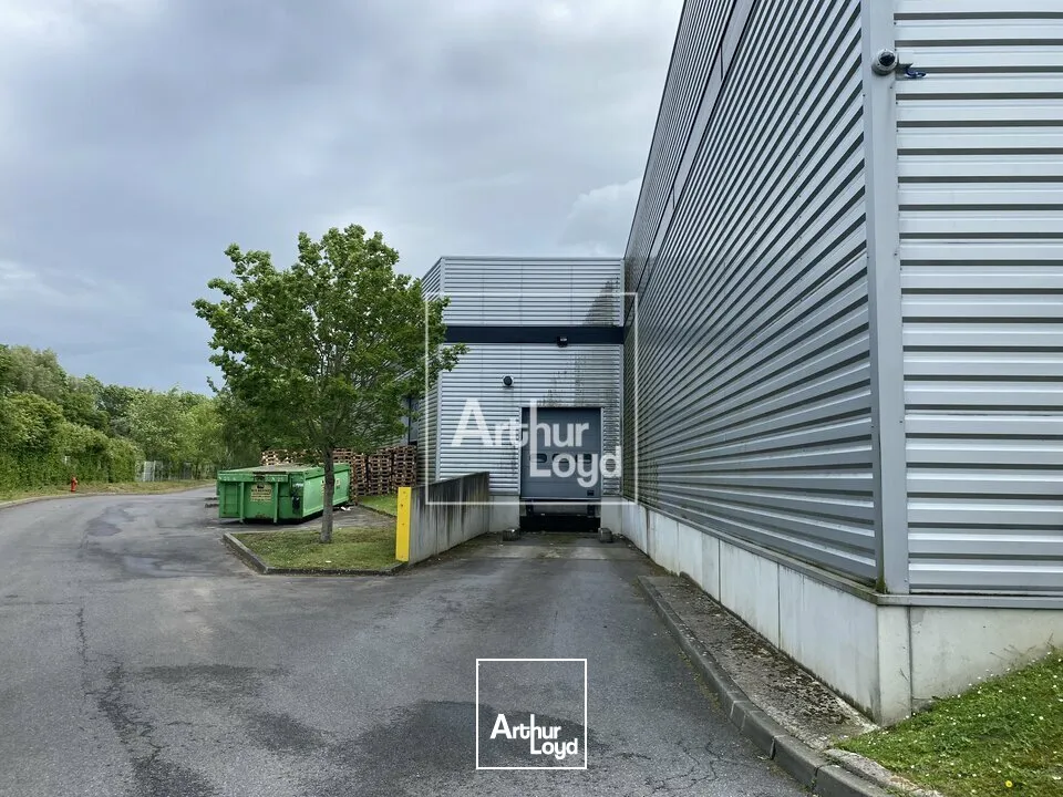 Locaux d'activité & Entrepôts - Location - COMBS LA VILLE - 77380 - 124-3299 - 7758991